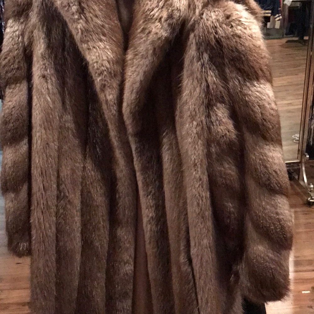 Vintage 1980’s Full Length Long Haired Beaver Fur! - Picture 2 of 11